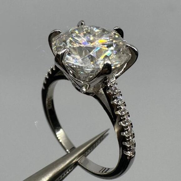 5 Carat Moissanite Ring 6 Prong Brilliant Round Cut 18K 925 GRA Certified - Picture 5 of 12